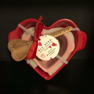 New RAE DUNN Set of Mini Heart Bakers w/ Spoon